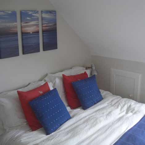 Redecoration of holiday house bedroom
